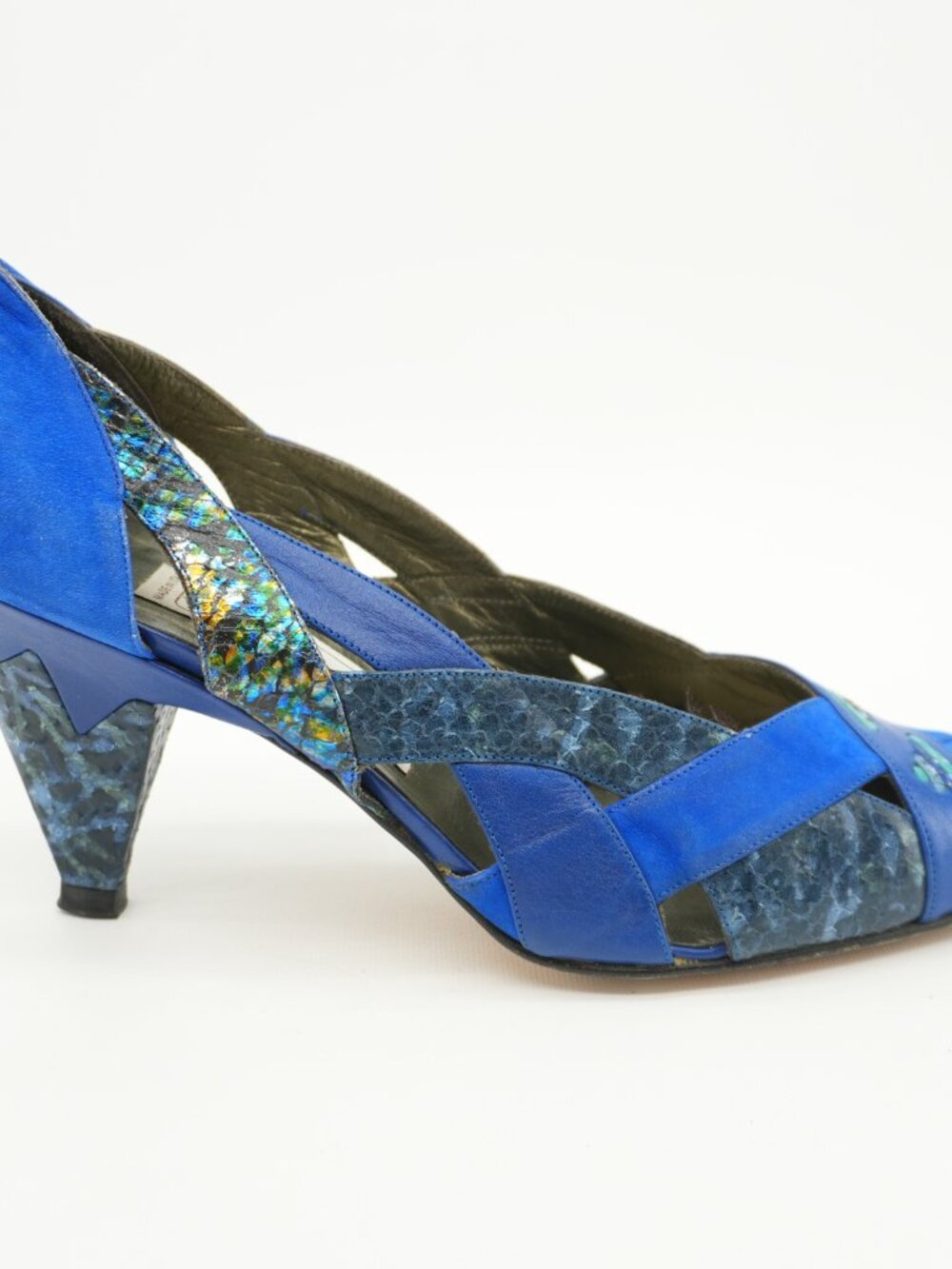 Heels Size 9 Blue Snakeskin Vintage Python Cut Out 80s Italy Pointed Toe Pumps - Picture 2 of 16
